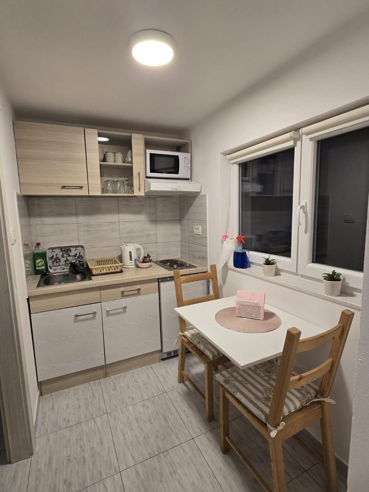 A&M Studio Apartman Otocac Exterior photo
